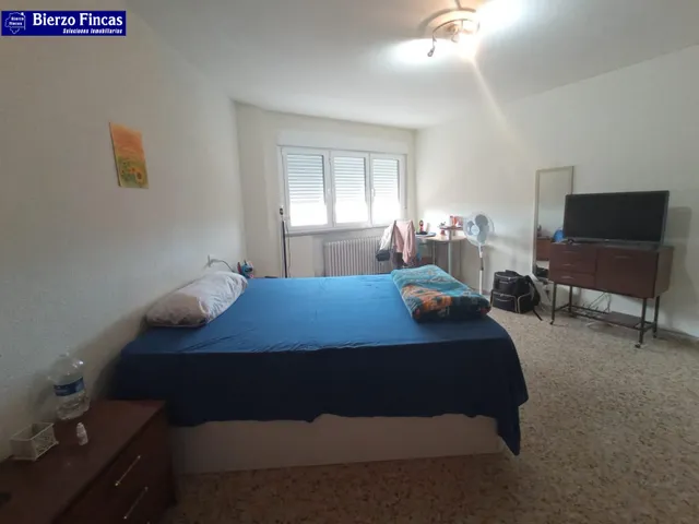 SE VENDE AMPLIO PISO EN PONFERRADA — 15