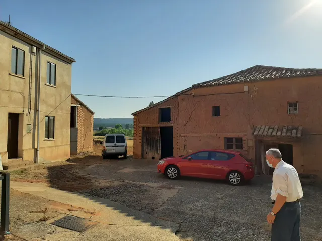 Vendo parcela, casa y nave en Matamala de Almazán — 11