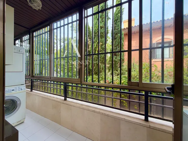 En una de las mejores urbanizaciónes de la zona coqueto piso con terraza  piscina y plaza de apracamiento — 13