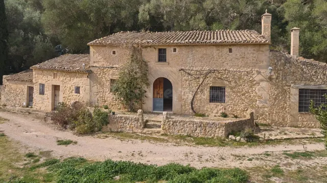 ¡¡¡Espectacular finca rústica bajo el Monasterio de Cura en 