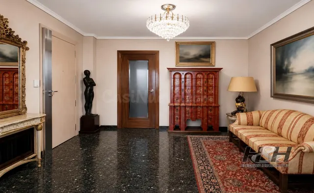 Piso 6 habitaciones 245m² en venta - Gran Vía - foto 2