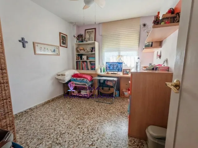 Piso en Málaga con piscina comunitaria y terraza. — 16