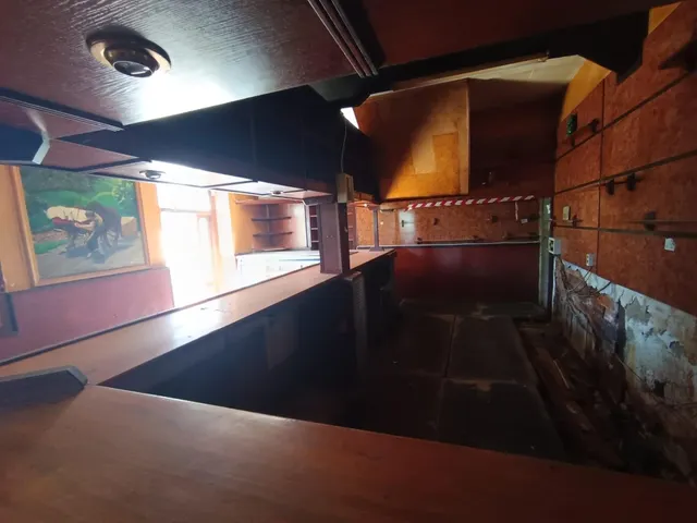 Venta de vivienda en planta primera y local en  planta baja unido a edificio de dos alturas en Gordexola — 12