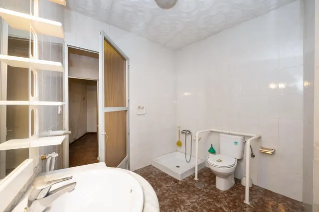 Edificio con gran potencial de desarrollo residencial en Zaidín – Granada — 22