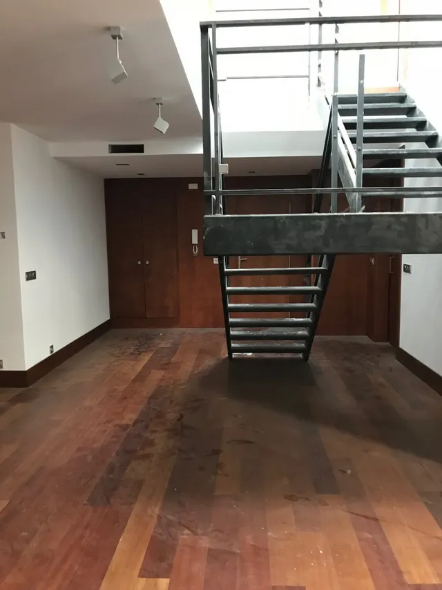 DÚPLEX DE 113 M2, NUEVO, 2 HAB., SALÓN, COCINA, 3 BAÑOS. CALIDADES LUJO — 2
