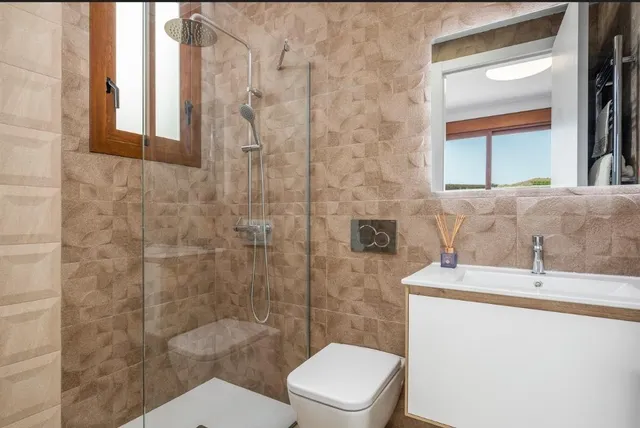 OBRA NUEVA EN ALMERÍA — 28