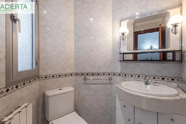 Piso señorial de 182 m2 en Avenida Madrid: amplitud, luz y posibilidades infinitas con garaje opcional. — 33