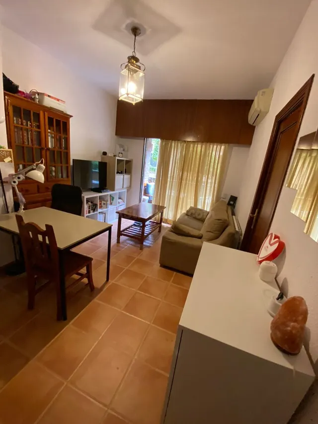 ALQUILER LUJO APARTAMENTO EN TRINFO JARDIN CON PISCINA