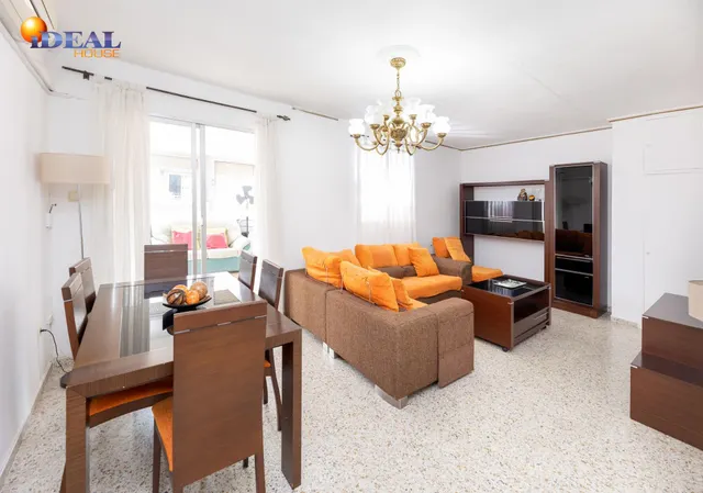 ¡Oportunidad única! Ático de 4 dormitorios y 2 baños con gran terraza frente al Colegio Agustinos (Arabial) — 6
