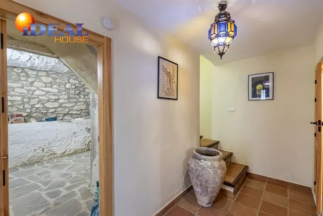 GR3929 - Alhama de Granada - Casa de pueblo reformada con patio delantero y azotea — 4