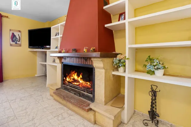 CHALET CON PISCINA EN CORTIJO PRETEL (ALBOLOTE) — 13