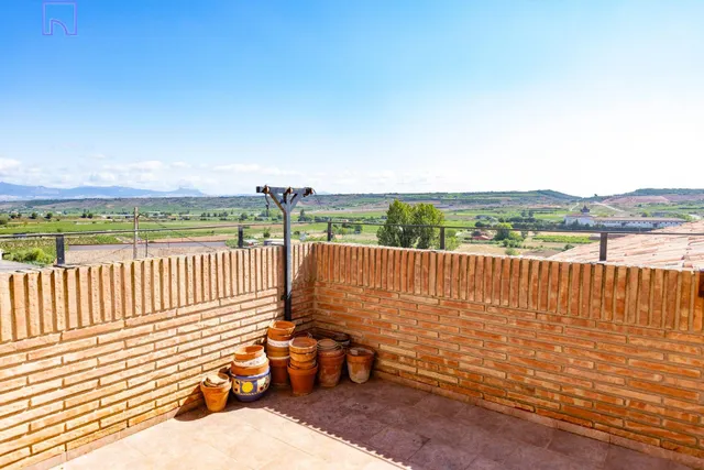Casa en Navarrete con espectacular Bodega — 9