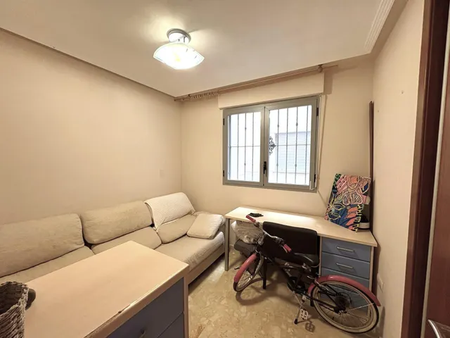 Apartamento moderno y espacioso en primera línea de mar junto a Playa del Cura. ¡3 dormitorios, 2 baños, balcón con vistas al mar (sureste) y piscina comunitaria! — 27