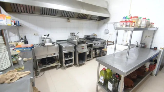 VENTA DE RESTAURANTE EN AUTOVIA ALICANTE-MADRID — 27