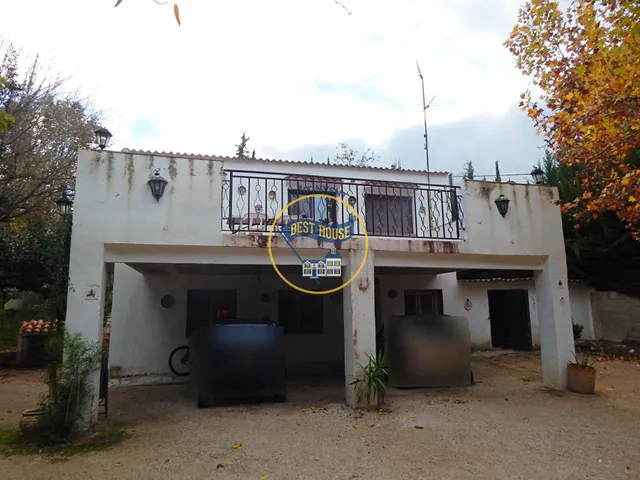 CASITA DE CAMPO EN ONTINYENT. — 2