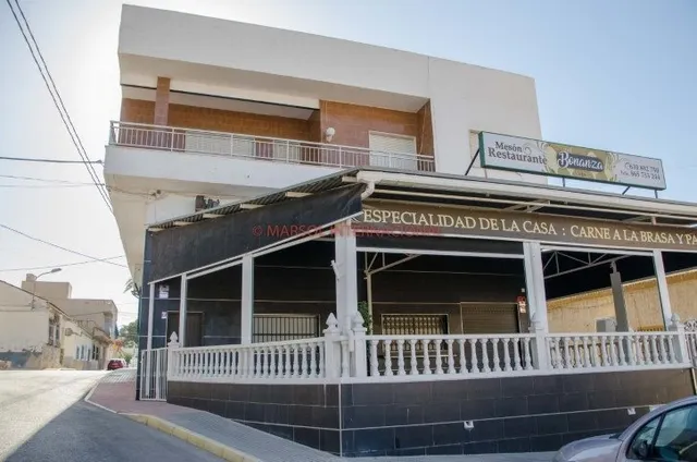 LOCAL COMERCIAL RESTAURANTE EN ARNEVA — 3