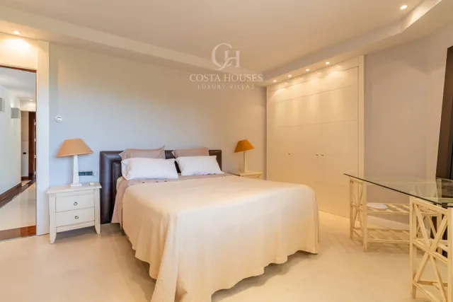VILLA MASCARAT · VISTAS AL MAR Y PRIVACIDAD JUNTO AL MEDITERRÁNEO EN ALTEA — 27