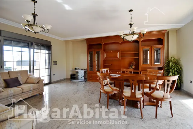ESPECTACULAR CHALET CON PISCINA, GARAJE, TERRAZA Y ASCENSOR — 9