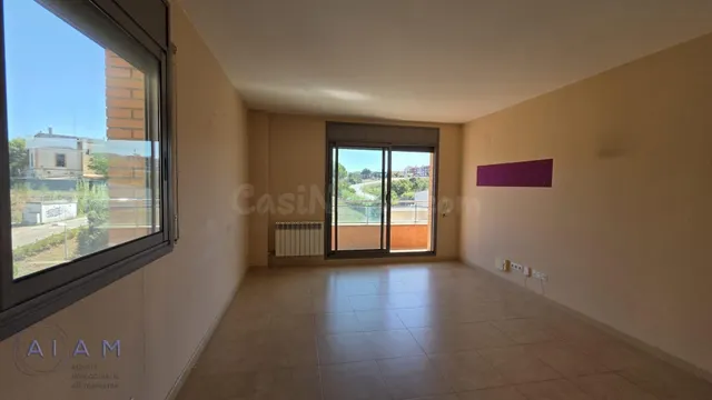 PISO CON PISCINA Y PARKING EN EL CENTRO DE TORDERA