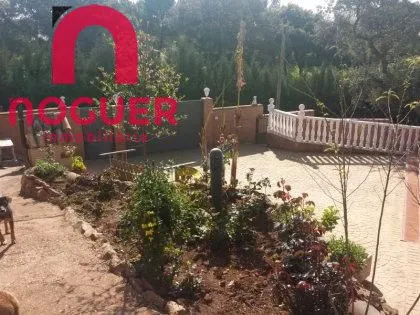 CHALET EN LA COLINA — 10