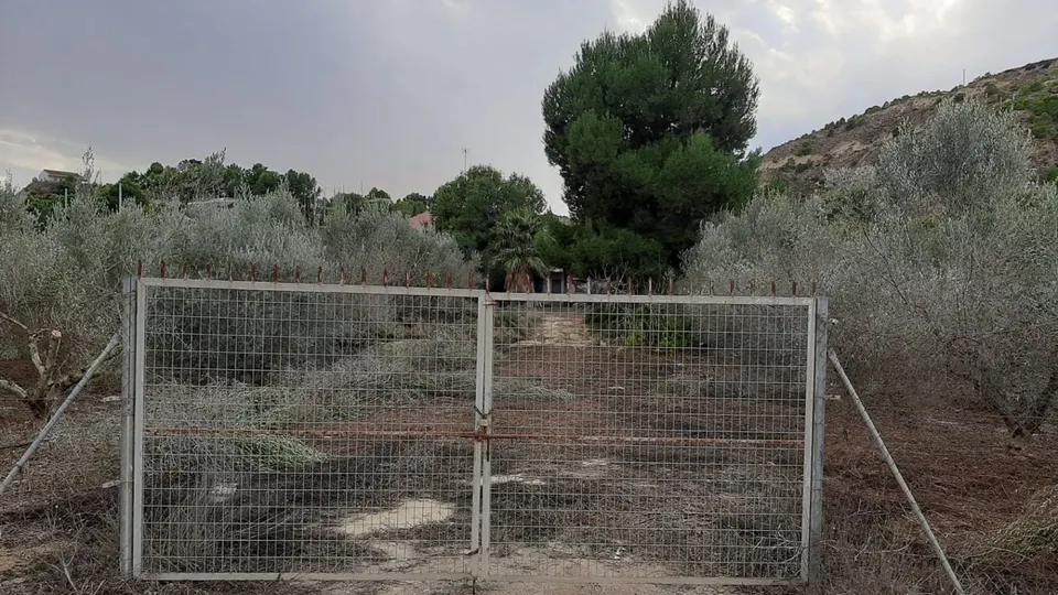 Casa con parcela  Camino de Los Puros