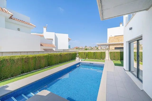Villa 3 habitaciones 136m² en venta - Centro de la Ciudad Quesada — 45