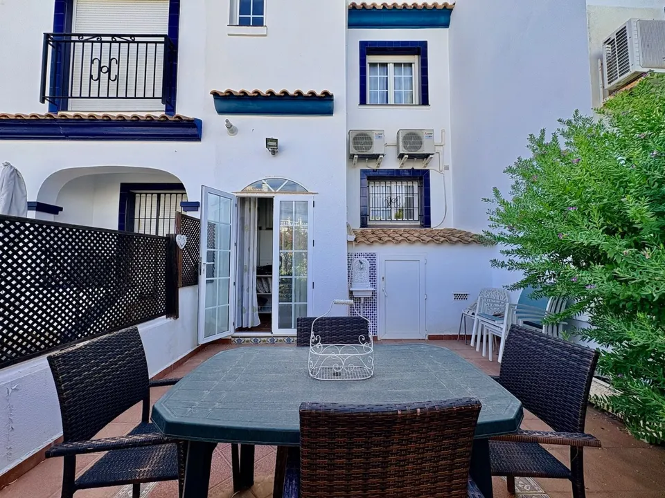Duplex de 2 dormitorios y 2 baños en los dolses (orihuela costa)