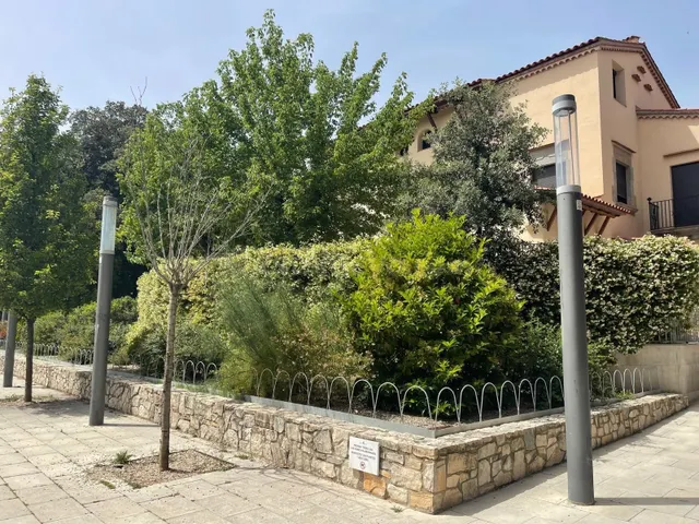EXCEPCIONAL LOCAL COMERCIAL EN UBICACIÓ ESTRATÈGICA - foto 5