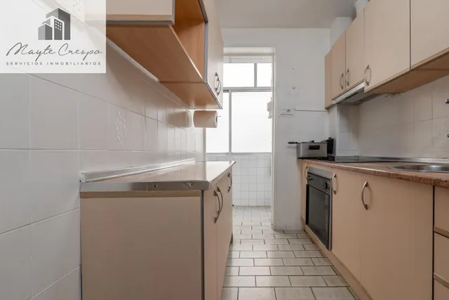 Piso de 87 m2 con 3 dormitorios en Pedro Antonio de Alarcón 27, junto a Recogidas — 9