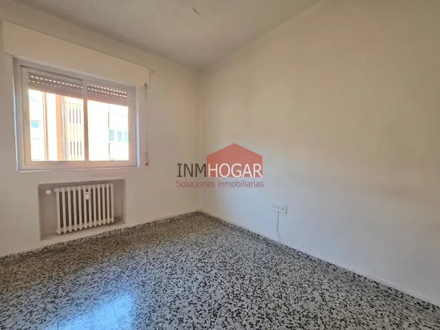 Amplia y luminosa vivienda en venta en la zona de san roque, Ávila — 21