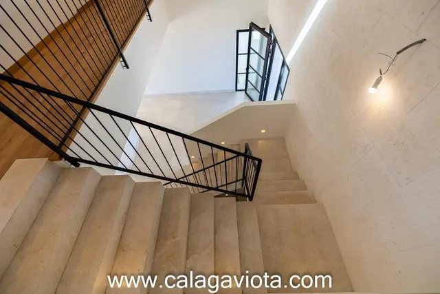 Villa de lujo de nueva construcción — 36