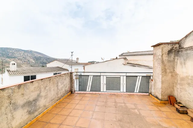 Casa reformada en Colomera lista para terminar a tu gusto — 35
