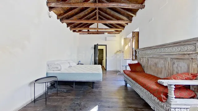Edificio turístico con cambio de uso a Hostal — 50