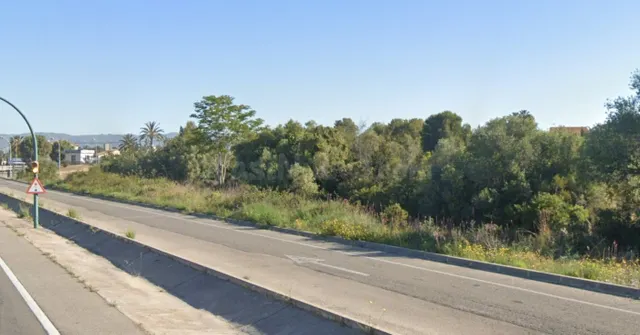 3 Parcelas en carretera para servicios en El Vendrell — 4