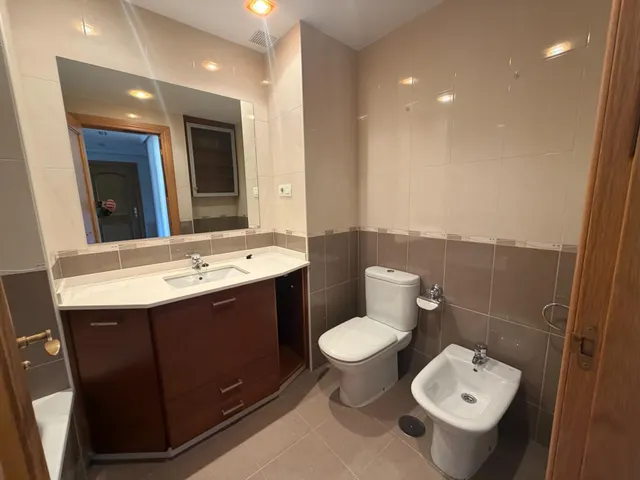 Piso de 3 habitaciones en alquiler en el centro de Nava — 12