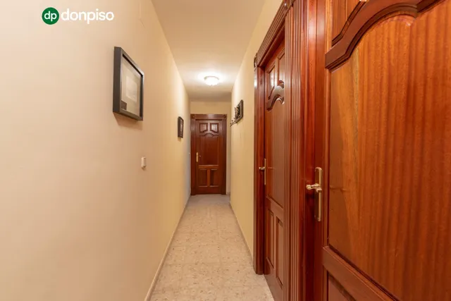 Complejo industrial con vivienda en Alhendín con 2500 metros cuadrados — 33
