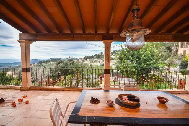 Encantadora casa de pueblo con terreno y excelentes vistas - foto 5