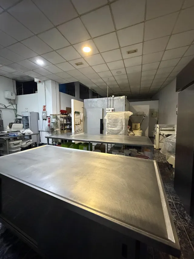 Bar-cafetería con obrador de panadería y pastelería en traspaso en la camella, Arona — 20