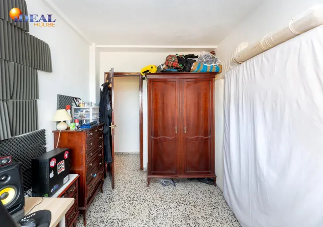 En Venta Piso de 4 dormitorios con ascensor, ideal para reformar a tu gusto. — 10