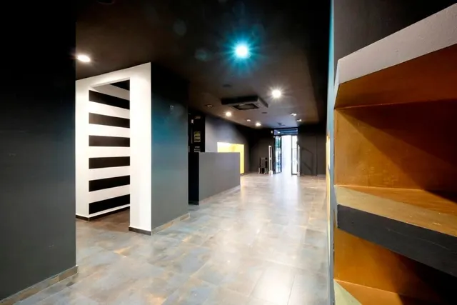 LOCAL EN PUERTA REAL-RECOGIDAS (PLAZA CAMPOVERDE) — 27