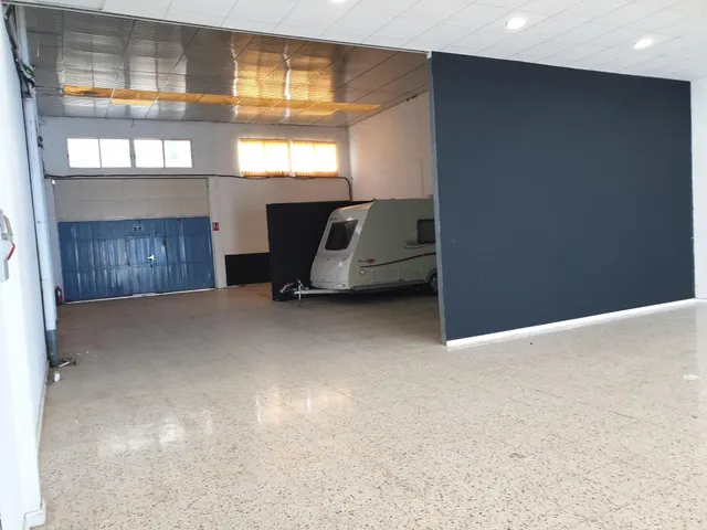 NAVE EN VENTA — 12