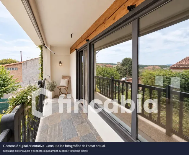 Casa para reformar con patio, balcones y local en Breda — 7