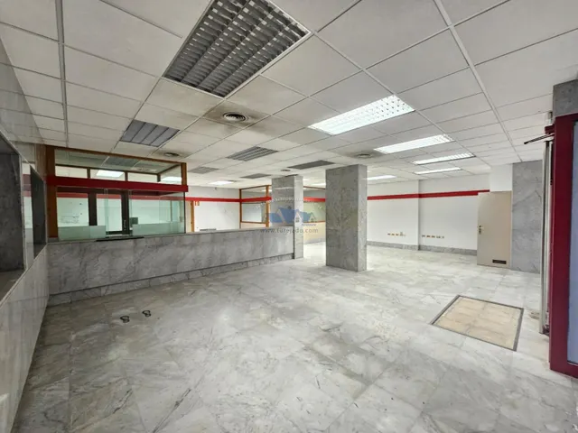 Local comercial en alquiler — 13