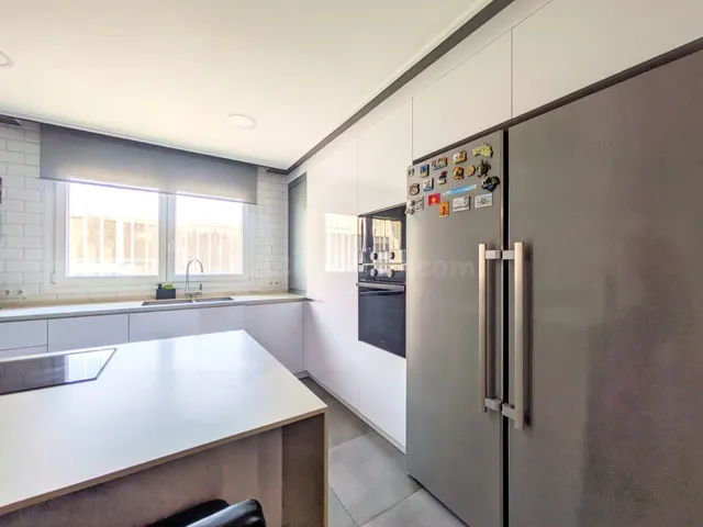 CASA DE DISEÑO TODA EN PLANTA BAJA EN AMPOSTA - foto 5