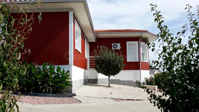Urbis te ofrece un chalet independiente en venta en Urbaniza - foto 3
