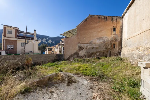 SOLAR EN VENTA EN UNA ZONA INMEJORABLE — 9