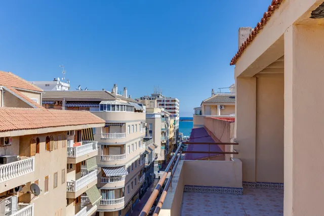 Atico de 2 dormitorios y gran terraza en Torrevieja - Acequión — 8
