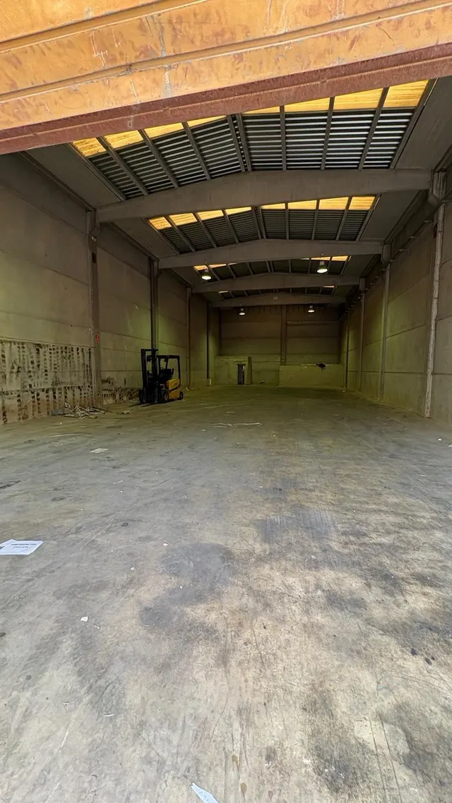 Nau industrial de 400 m2 — 17