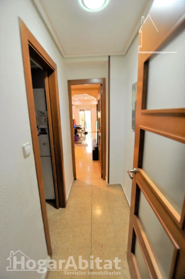 ¡En pleno centro! Bonito, impecable y luminoso con balcón y trastero, todo amueblado — 26