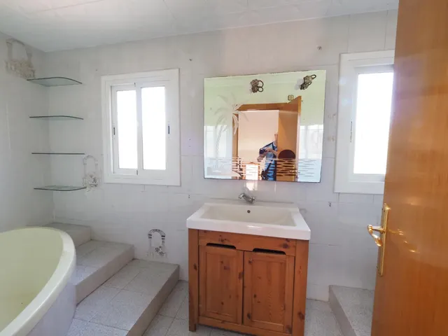 SE VENDE CASA INDEPENDIENTE EN OLESA DE BONESVALLS — 24